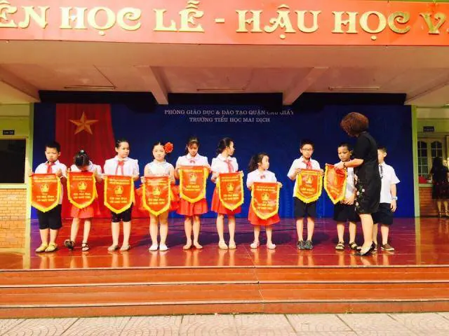 Trường tiểu học Mai Dịch