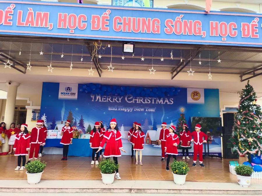 Trường Tiểu học Phú Lãm