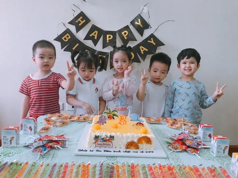 Trường mầm non Mặt Trời Hồng