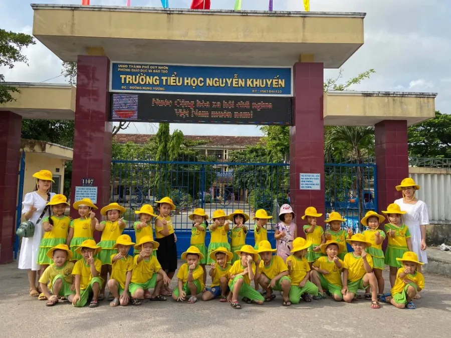 Mầm non Hoa Hồng Đỏ