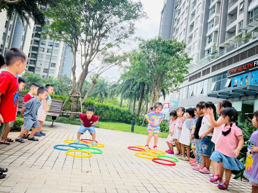 Trường mầm non Song ngữ Anh - Nhật Montessori- Hàm Nghi