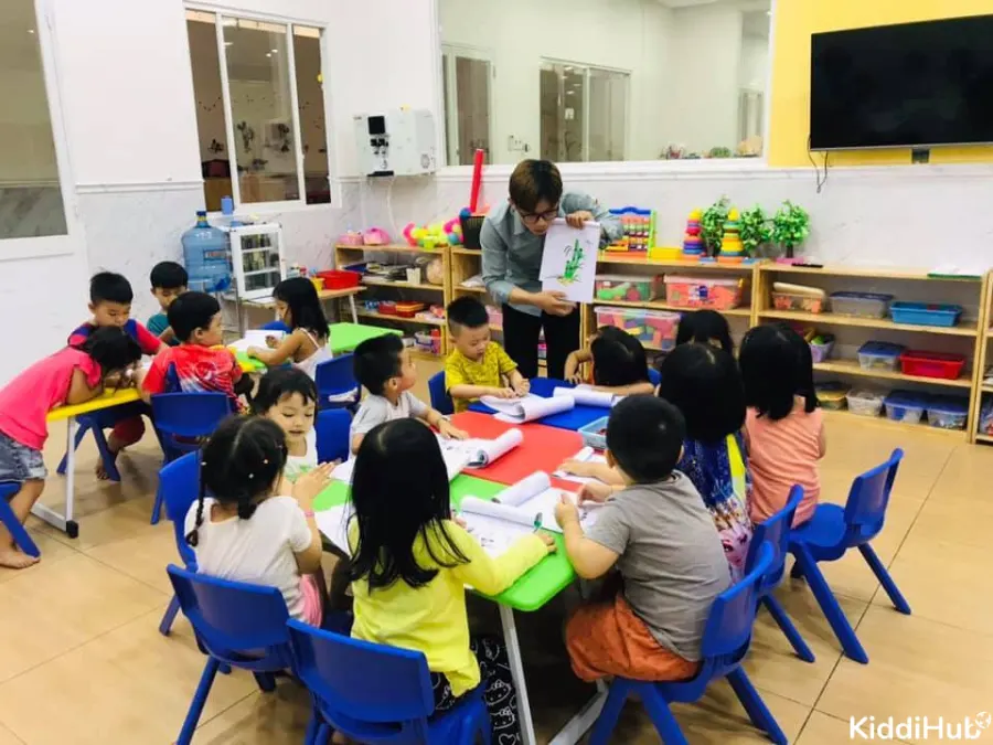 Trường Mầm Non Bông Hoa Nhỏ - Tân Thới Nhất