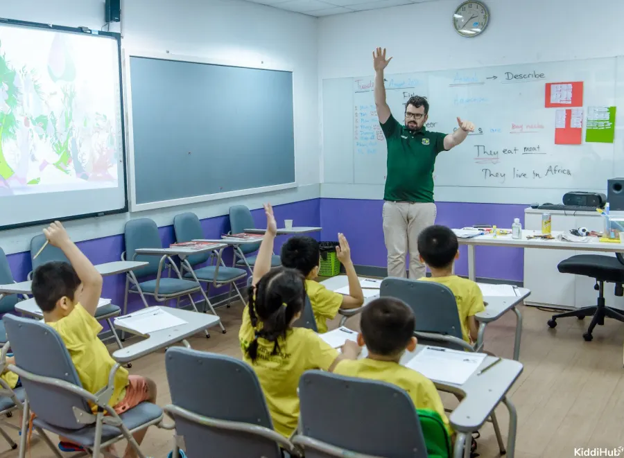 Trung tâm Language Link Academic - Tiếng Anh chuyên tích hợp