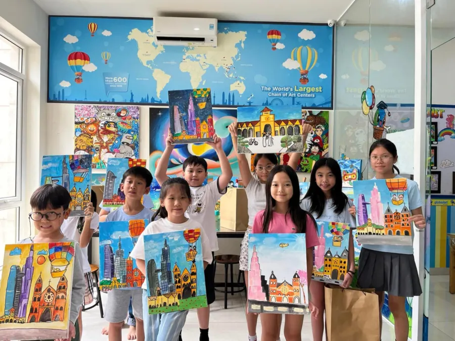 Trung Tâm Mỹ Thuật Global Art - Him lam, Quận 7