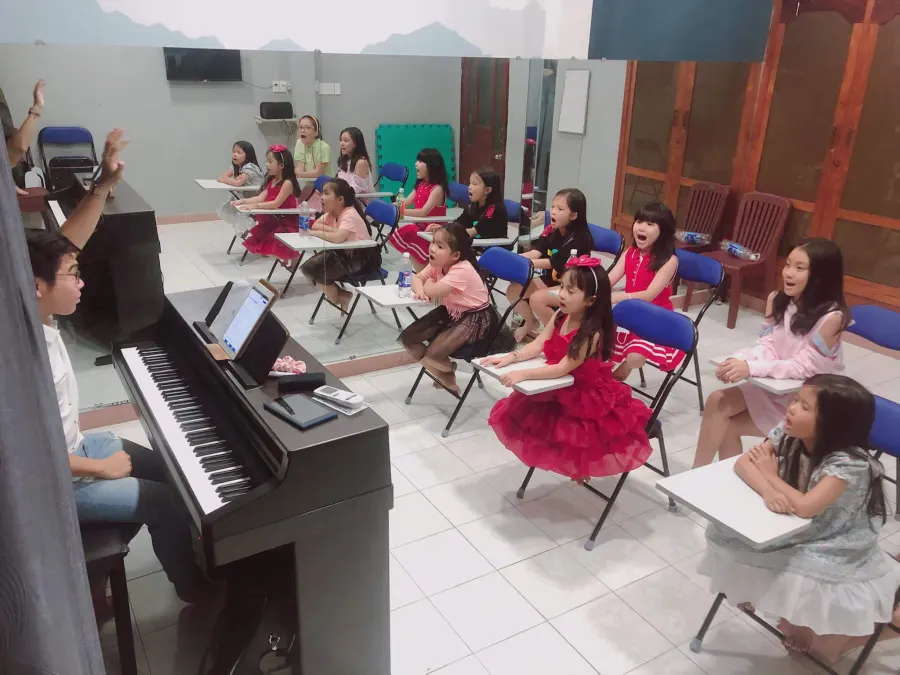 Trung tâm đào tạo trẻ năng khiếu Mặt Trời Bé