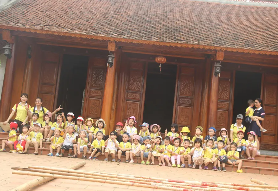 Trường mầm non Ánh Trăng ( Moonlight Montessori Kinderganten)