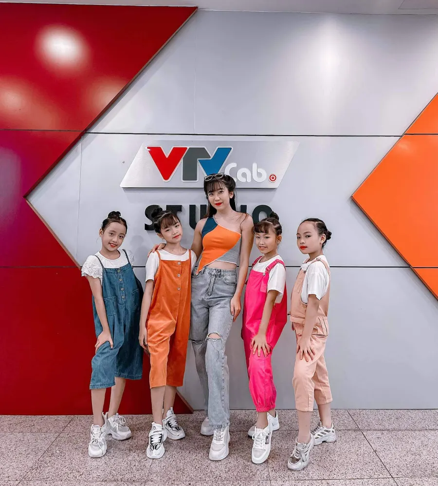 Câu lạc bộ Nghệ thuật Ngôi Sao Nhỏ