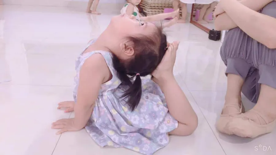 Trung tâm nghệ thuật Thu Trang - Liên Quan