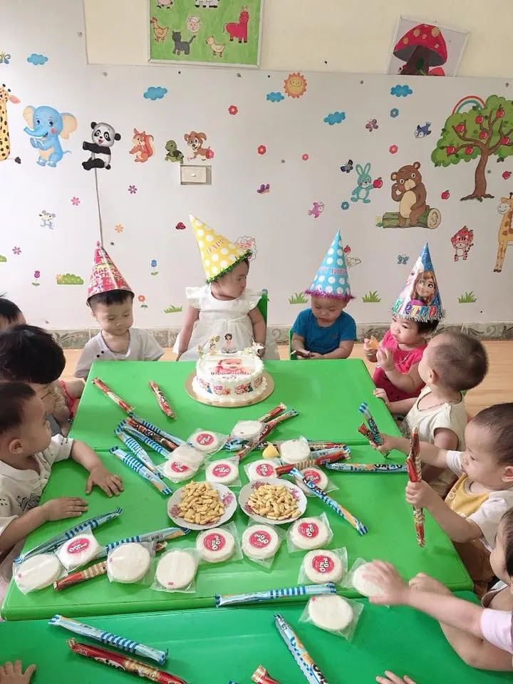 Trường mầm non Mặt Trời Thế Giới (La Petite Ecole)