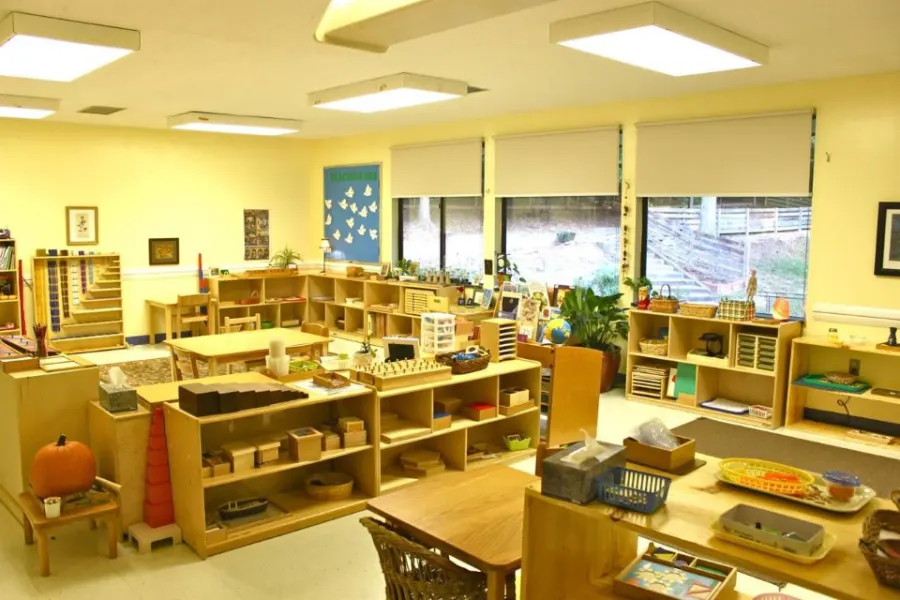 Mầm non Vườn Ước Mơ Song ngữ Montessori