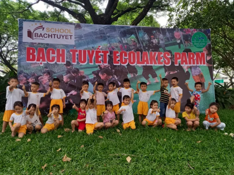 Mầm Non Bạch Tuyết - Lai Uyên