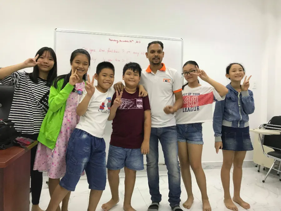 Trung tâm Ngoại ngữ TEC