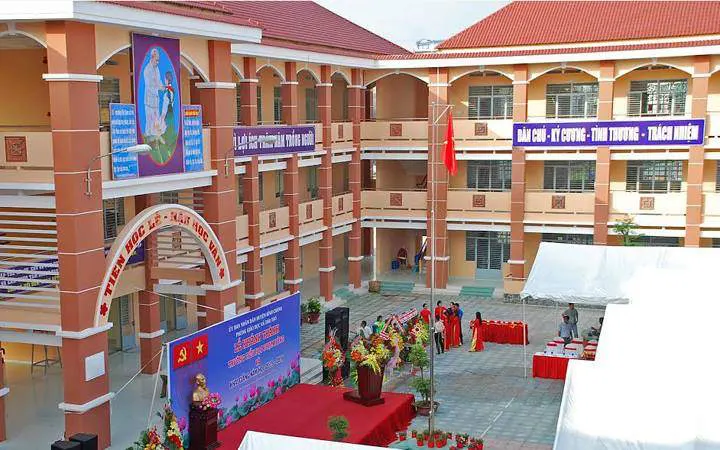 Trường Tiểu Học Phạm Hùng
