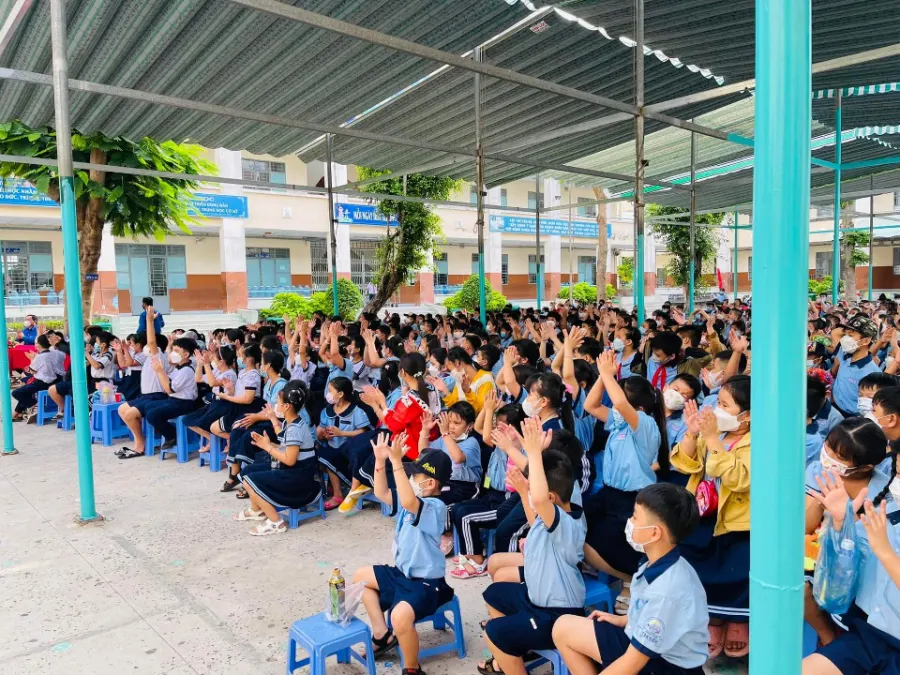 Trường Tiểu Học Tân Tiến