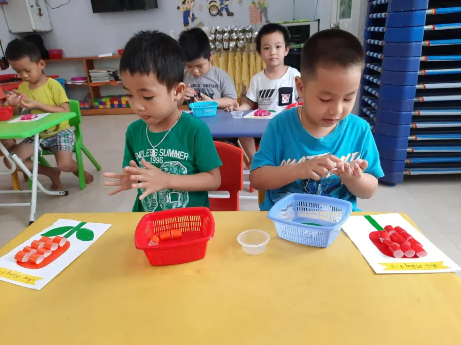 Trường Mầm Non Ánh Cầu Vồng