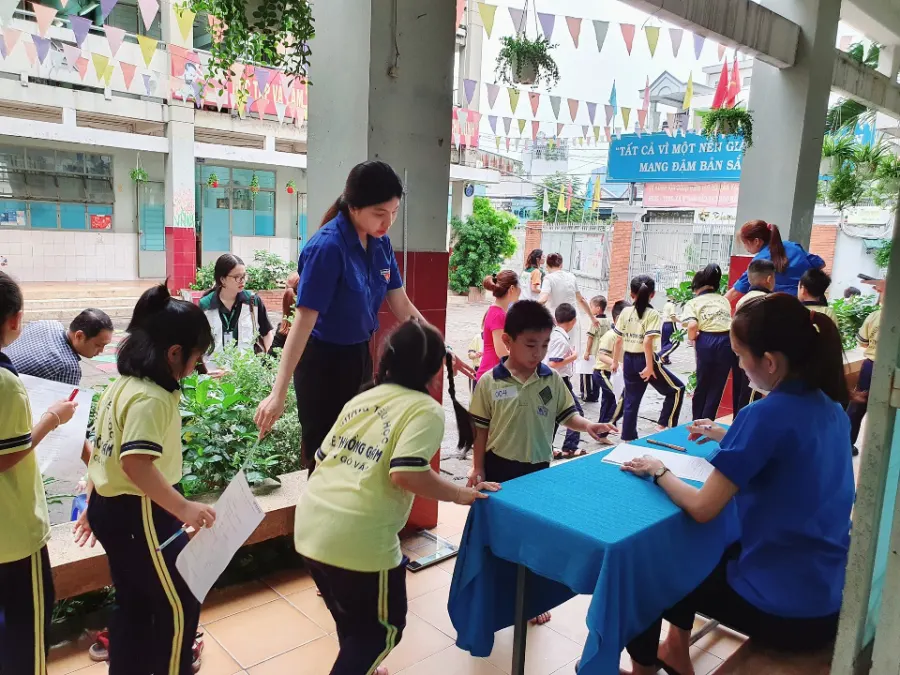 Trường Tiểu Học Lê Thị Hồng Gấm