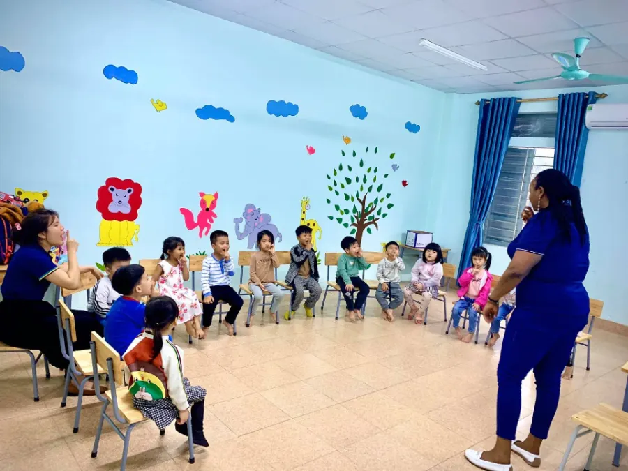 Trung tâm Ngoại ngữ Mặt Trời Lớn (The Big Sun English Center (BSEC))
