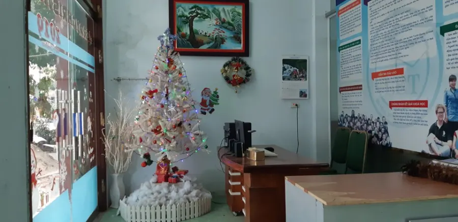 Trung Tâm Ngoại Ngữ LET ( LET Center ) - Tân Quang