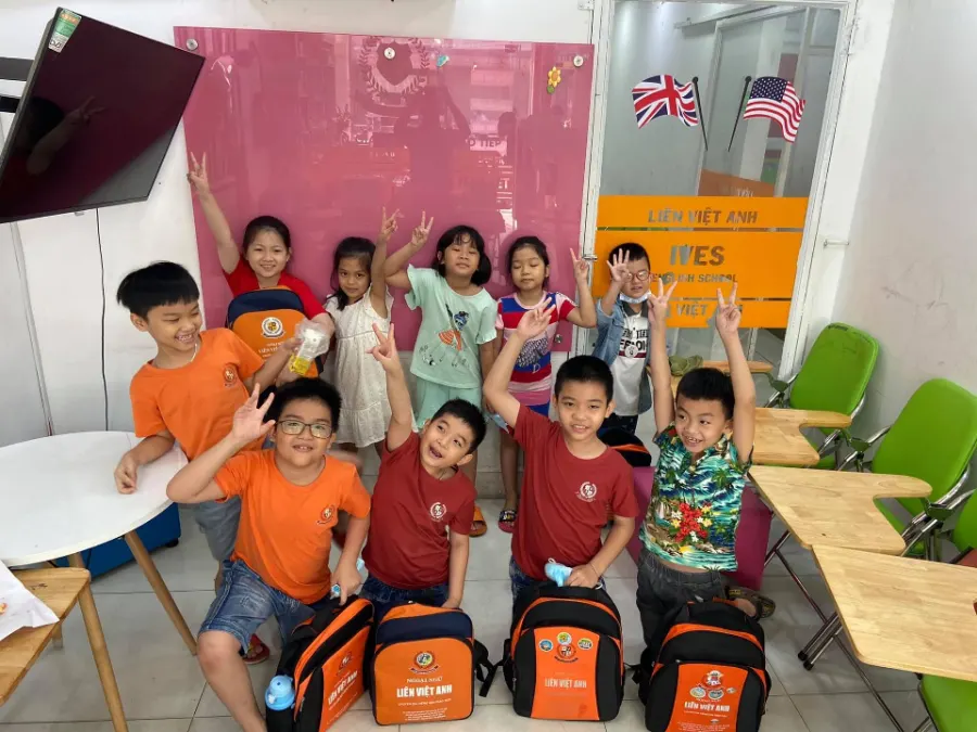 Trung Tâm Ngoại Ngữ Liên Việt Anh