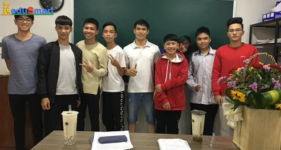 Trung Tâm Học Toán-Hệ Thống Luyện Thi Edusmart