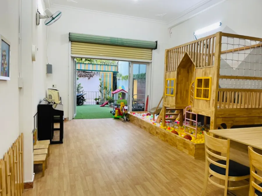 Mầm Non Song Ngữ Montessori Kaykon