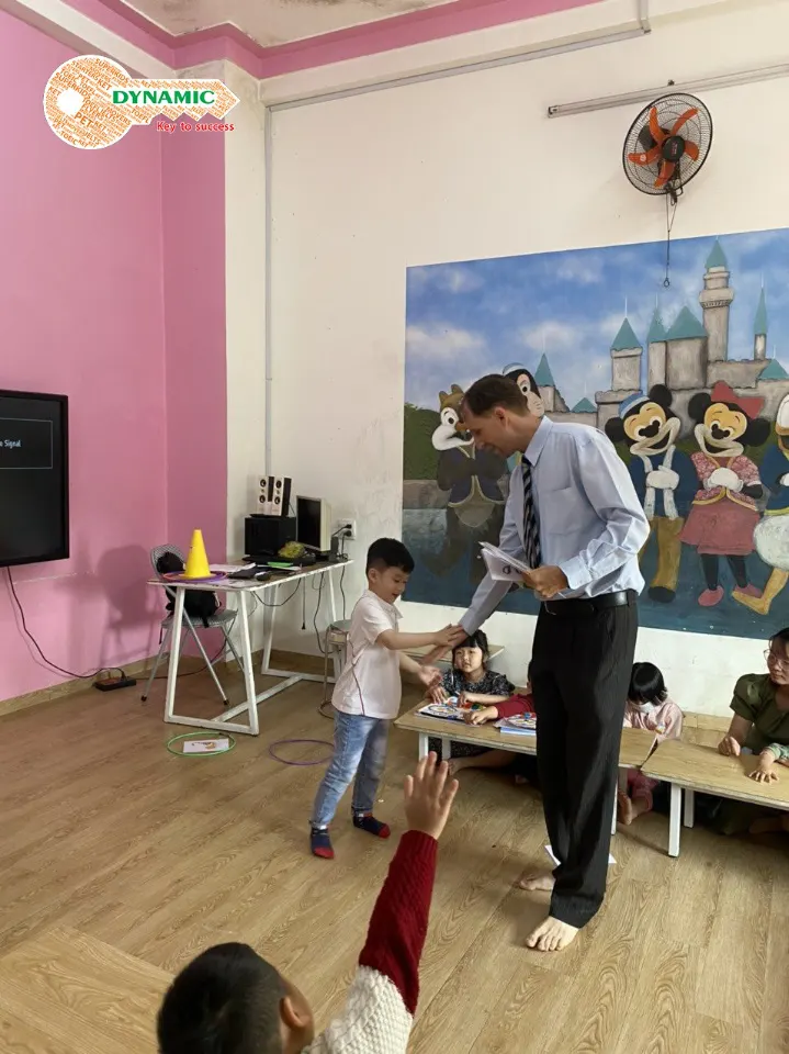 Trung Tâm Anh Ngữ Dynamic Language Center