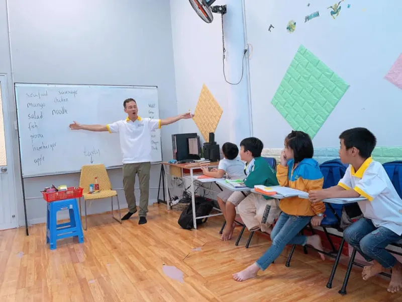 Trung Tâm Tiếng Anh Go First