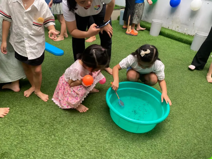 Trung Tâm Hoa Cúc Trắng