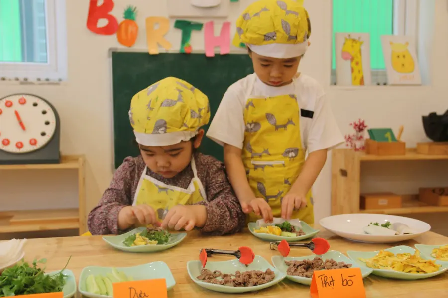 Trường Mầm non Hand in Hand ( Hand in Hand Preschool - HiH )
