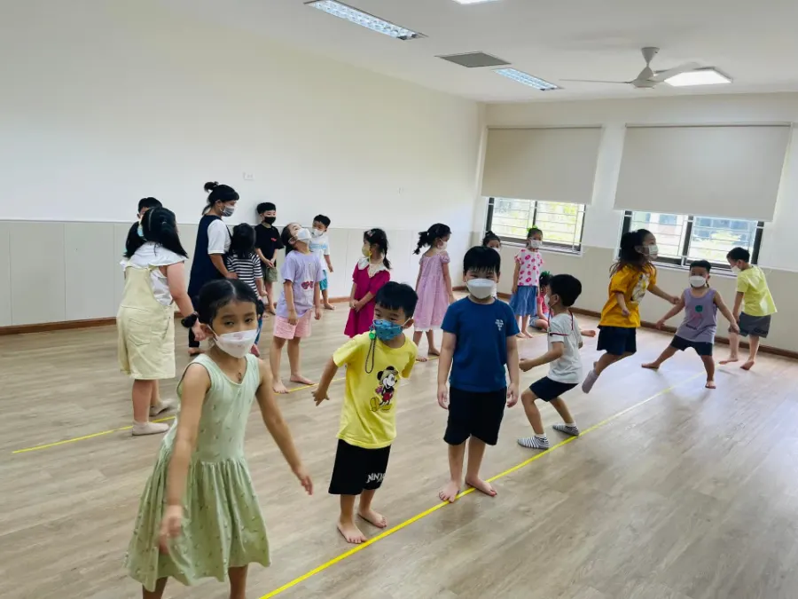 Trung Tâm KIDSTARS - Phạm Văn Đồng
