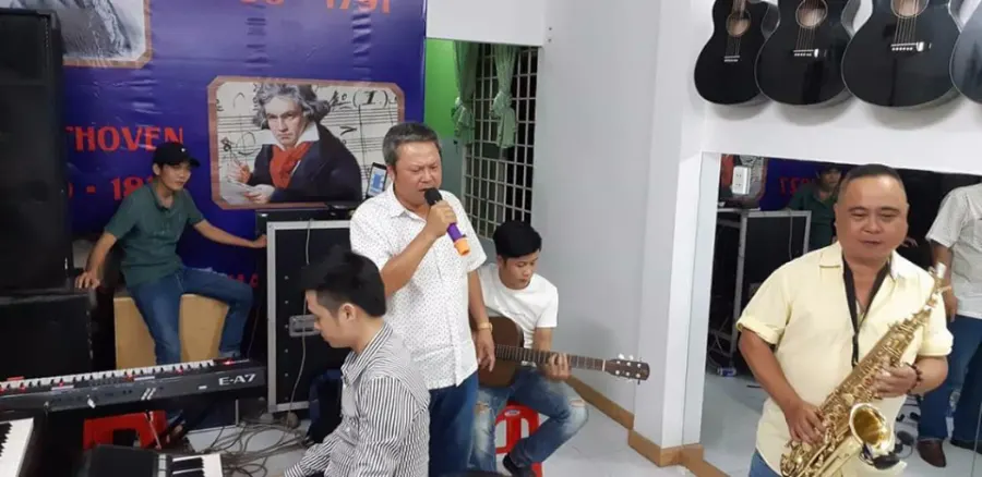 Trung Tâm Âm Nhạc Steinway