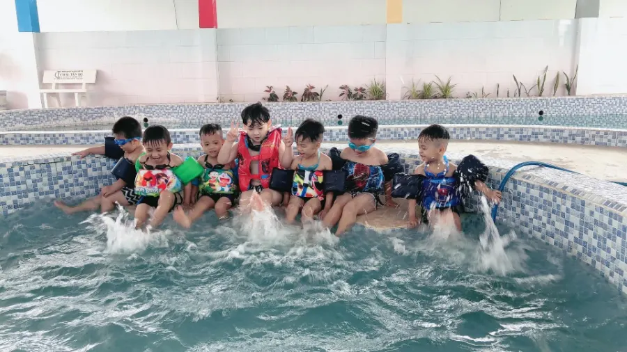 Trường Mầm Non Hoa Sữa