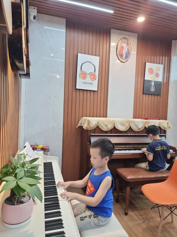 Trung Tâm Âm Nhạc Diamond Music